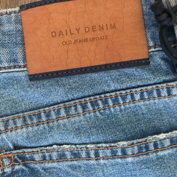 ISKO High Rise Cropped Jeans Straight Leg Button Fly Raw Hem women's size 28 - Picture 7 of 14